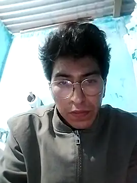 Snapshot of Rizz_Latino chatting on October 11, 2025, 7:40 am Rizz Latino online show from October 11, 2025, 7:40 am