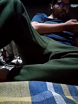 axel-spr online show from October 17, 2025, 4:37 am