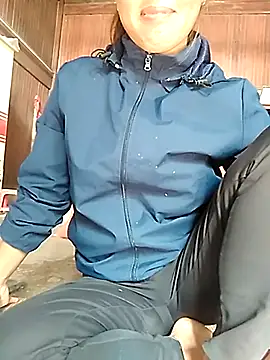 Snapshot of Yanmey chatting on October 12, 2025, 3:05 am Yanmey online show from October 12, 2025, 3:05 am