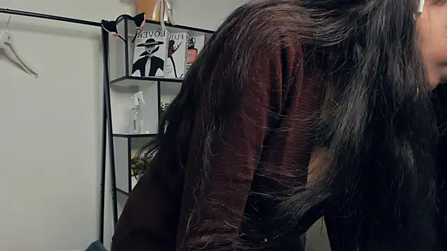 LuxeSins online show from October 21, 2025, 1:45 pm