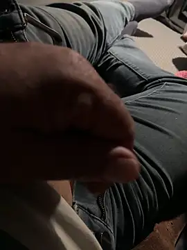 Snapshot of 35izmir3535i chatting on November 6, 2025, 3:51 am 35izmir3535i online show from November 6, 2025, 3:51 am