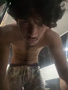 Snapshot of chikorkomdz chatting on October 11, 2025, 8:51 pm chikorkomdz online show from October 11, 2025, 8:51 pm