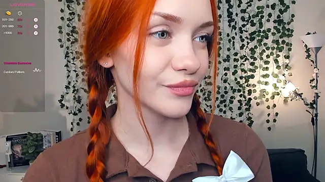 Snapshot of Foxy_blush chatting on October 28, 2025, 6:10 pm Foxy blush online show from October 28, 2025, 6:10 pm