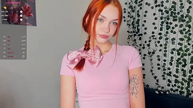 Snapshot of Foxy_blush chatting on November 15, 2025, 8:38 pm Foxy blush online show from November 15, 2025, 8:38 pm