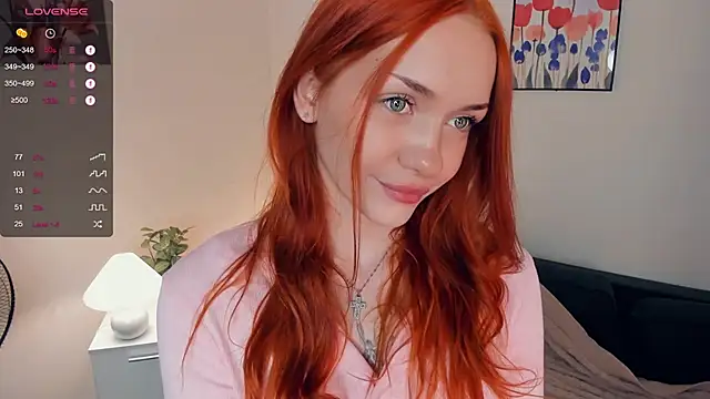 Snapshot of Foxy_blush chatting on December 5, 2025, 7:10 pm Foxy blush online show from December 5, 2025, 7:10 pm