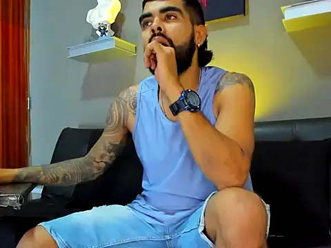 Snapshot of black_kameron_ chatting on November 10, 2025, 9:03 pm black kameron online show from November 10, 2025, 9:03 pm