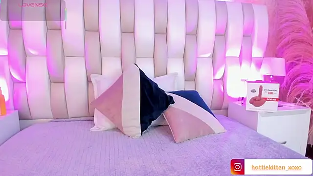 Ari lynn  online show from March 3, 2026, 3:12 am