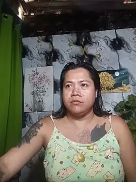 trishacummerts online show from June 1, 2026, 3:52 am