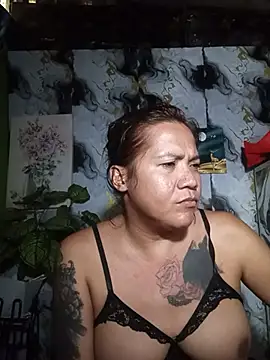 Snapshot of trishacummerts chatting on June 11, 2026, 12:32 am trishacummerts online show from June 11, 2026, 12:32 am