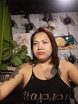 Snapshot of trishacummerts chatting on July 18, 2026, 8:12 pm trishacummerts online show from July 18, 2026, 8:12 pm
