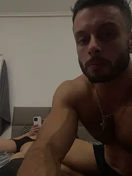 Snapshot of Camaraman05 chatting on November 8, 2025, 6:46 am Camaraman05 online show from November 8, 2025, 6:46 am