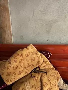 TranOanh999 online show from October 28, 2025, 7:34 am