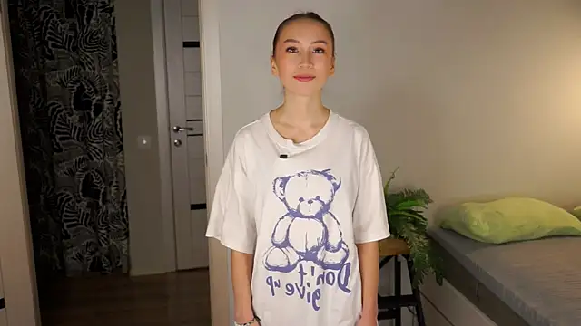 MarthEckstrom online show from October 13, 2025, 4:45 am