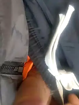 Snapshot of szabi1995 chatting on November 3, 2025, 7:42 am szabi1995 online show from November 3, 2025, 7:42 am