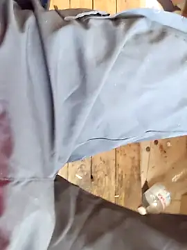 Snapshot of szabi1995 chatting on November 4, 2025, 8:35 am szabi1995 online show from November 4, 2025, 8:35 am