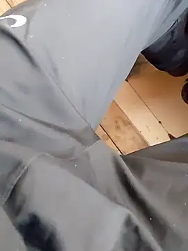 Snapshot of szabi1995 chatting on November 15, 2025, 7:27 am szabi1995 online show from November 15, 2025, 7:27 am