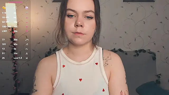 Snapshot of NaidaPalos chatting on November 18, 2025, 7:46 am NaidaPalos online show from November 18, 2025, 7:46 am