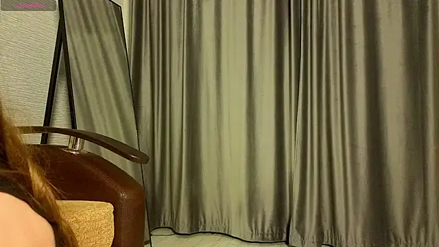 MissPompadure online show from March 7, 2026, 7:44 pm