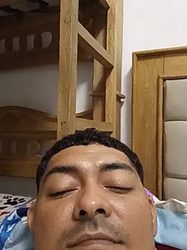 sexyandres 23 online show from June 25, 2026, 11:53 pm