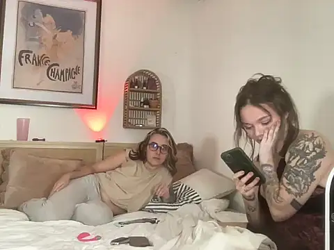 Snapshot of lill_daddysgirl chatting on November 13, 2025, 6:01 am lill daddysgirl online show from November 13, 2025, 6:01 am