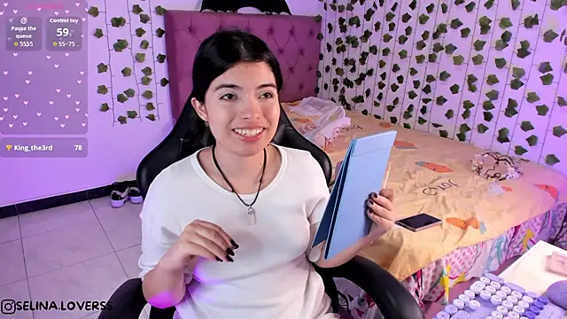 selina lovers  online show from November 15, 2025, 3:15 am