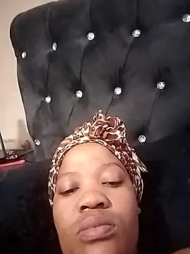 CaramelBoootie online show from November 11, 2025, 7:30 am