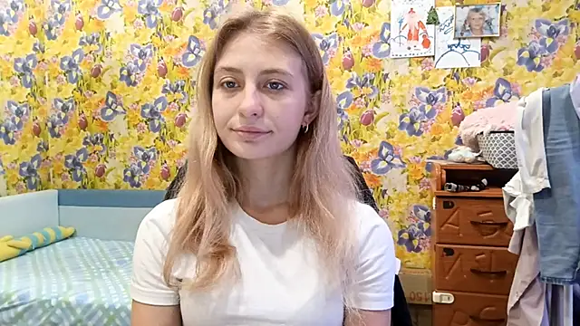 Snapshot of AmeliLia chatting on October 24, 2025, 6:32 am AmeliLia online show from October 24, 2025, 6:32 am