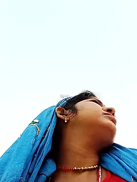 Karishma cute online show from November 14, 2025, 11:42 am