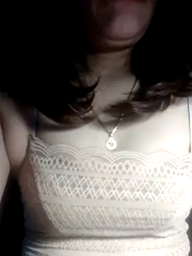 YiyinLy online show from February 26, 2026, 9:36 pm