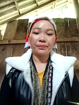 laddy-cute online show from October 18, 2025, 8:59 am