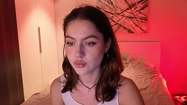 Snapshot of Miraa_Belle chatting on October 23, 2025, 5:23 pm Miraa Belle online show from October 23, 2025, 5:23 pm