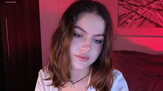 Snapshot of Miraa_Belle chatting on October 29, 2025, 1:57 pm Miraa Belle online show from October 29, 2025, 1:57 pm