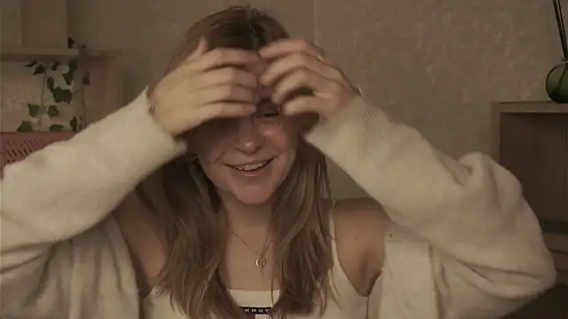 Snapshot of ShawnaBirge chatting on October 20, 2025, 8:04 am ShawnaBirge online show from October 20, 2025, 8:04 am