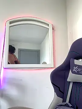 La-Gatiita-trans online show from November 22, 2025, 8:41 pm