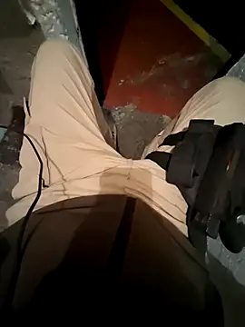 Snapshot of Raczos chatting on October 19, 2025, 2:23 am Raczos online show from October 19, 2025, 2:23 am