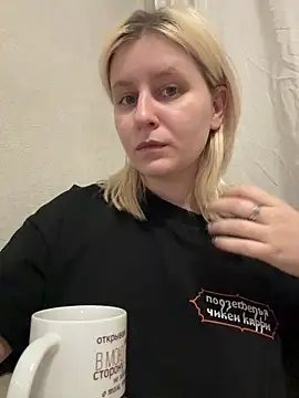 Snapshot of BonnyeBoom chatting on February 15, 2026, 5:09 pm BonnyeBoom online show from February 15, 2026, 5:09 pm