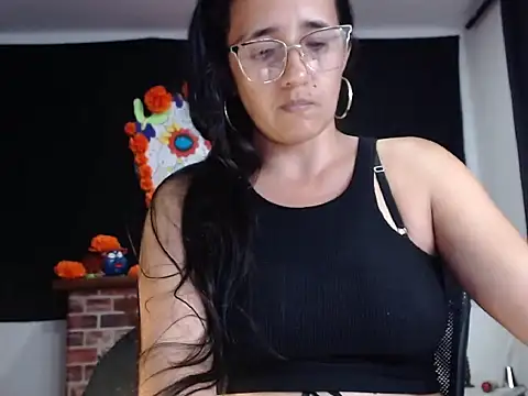 Snapshot of Lucyy_Naugthy chatting on November 13, 2025, 6:29 pm Lucyy Naugthy online show from November 13, 2025, 6:29 pm