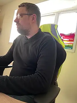 Snapshot of Otis_Firefly chatting on October 21, 2025, 7:53 am Otis Firefly online show from October 21, 2025, 7:53 am