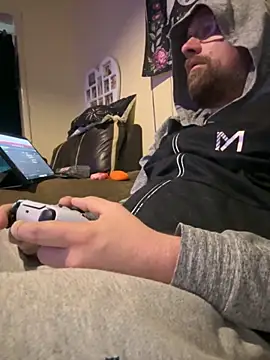 Snapshot of Otis_Firefly chatting on November 16, 2025, 1:06 pm Otis Firefly online show from November 16, 2025, 1:06 pm