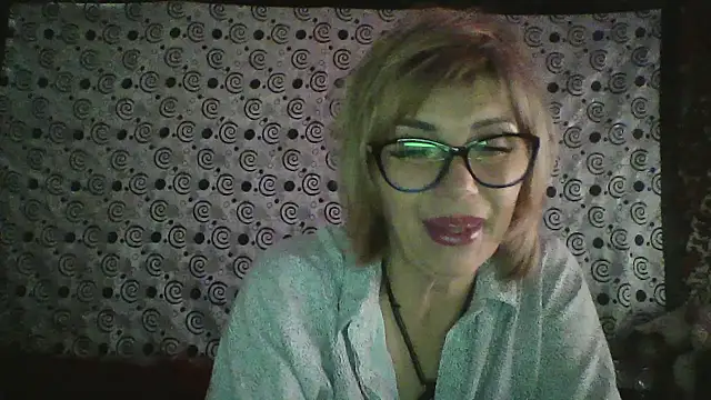 Snapshot of Lia_Ray chatting on October 30, 2025, 9:04 pm Lia Ray online show from October 30, 2025, 9:04 pm