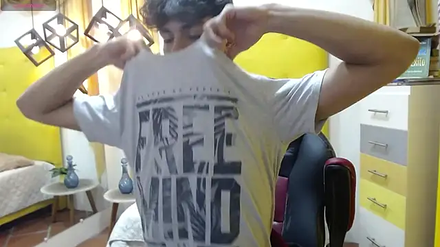 Snapshot of jeander186 chatting on October 27, 2025, 3:49 pm jeander186 online show from October 27, 2025, 3:49 pm