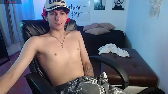 AmethystShadow17 online show from February 11, 2026, 7:52 pm