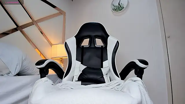 Justin valverde online show from April 7, 2026, 7:47 pm