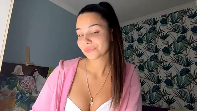 Snapshot of StawBerrys chatting on October 28, 2025, 8:22 pm StawBerrys online show from October 28, 2025, 8:22 pm