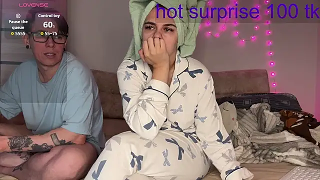 live sexy online show from April 15, 2026, 7:48 am