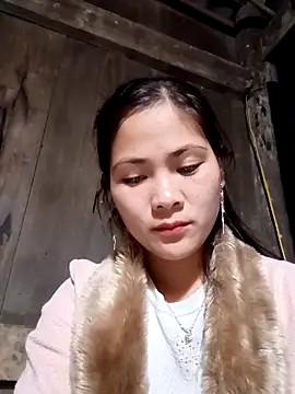 Lyssa-a online show from November 19, 2025, 2:50 pm