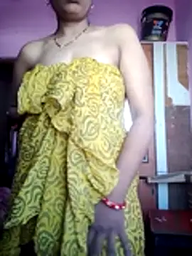 Snapshot of Juhi512 chatting on November 20, 2025, 4:01 am Juhi512 online show from November 20, 2025, 4:01 am