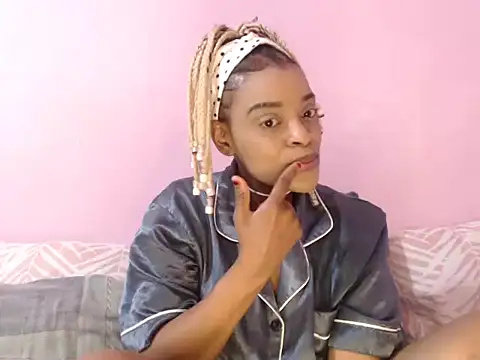 Snapshot of fifiqueen25 chatting on October 26, 2025, 2:34 pm fifiqueen25 online show from October 26, 2025, 2:34 pm