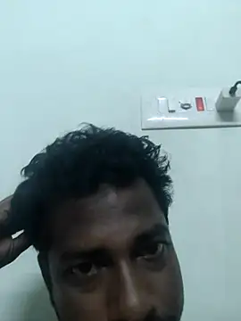 Snapshot of Vickyins480000 chatting on December 19, 2025, 12:50 am Vickyins480000 online show from December 19, 2025, 12:50 am