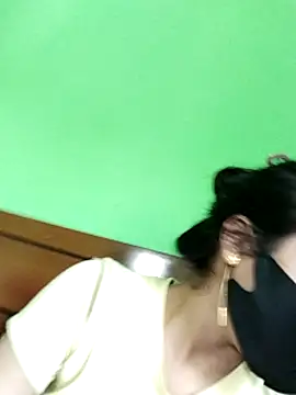 Snapshot of Jaya-Ray chatting on November 9, 2025, 3:49 am Jaya-Ray online show from November 9, 2025, 3:49 am